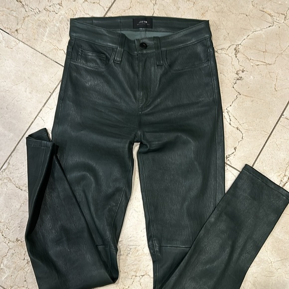 The most gorgeous Hunter green leather pants by Joe’s - Picture 3 of 3